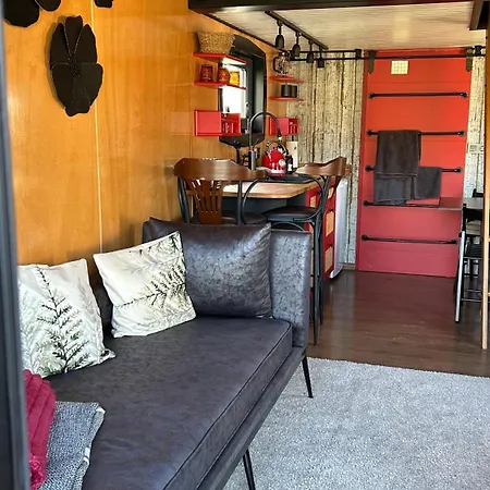 Chalet Tiny Haus Roter Wagen *